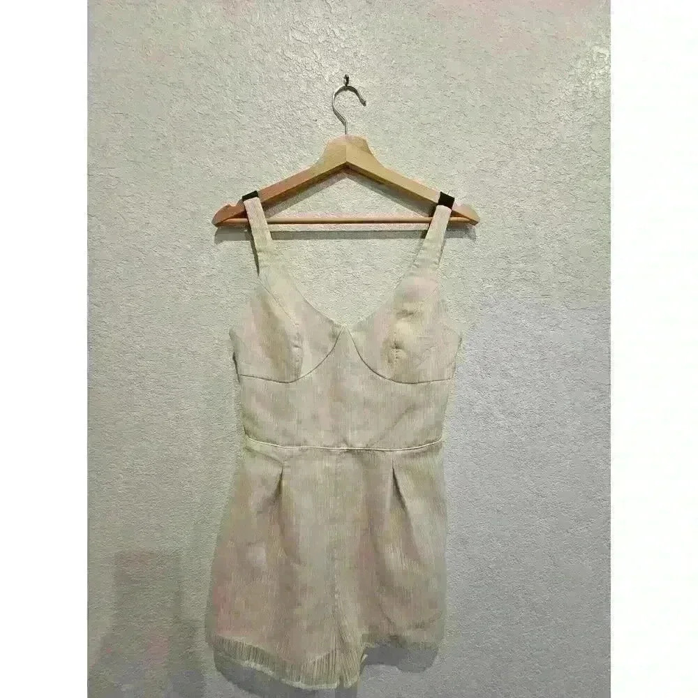 Bcbg Off White romper gold pinstripe. Sz 8 - Picture 1 of 4